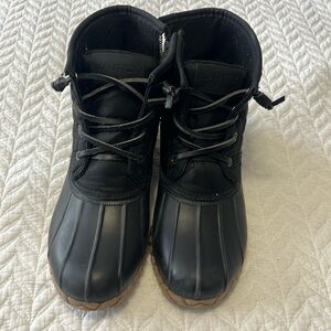 Nautica size 7 winter/rain boots